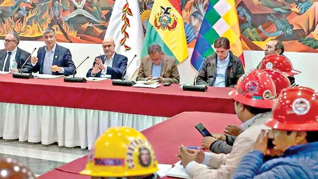 Gobierno afirma que hay principio de acuerdo con la COB por Decreto 5503