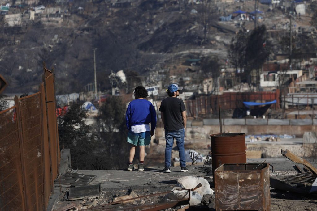Gobierno anuncia bono de recuperación para damnificados por incendios forestales