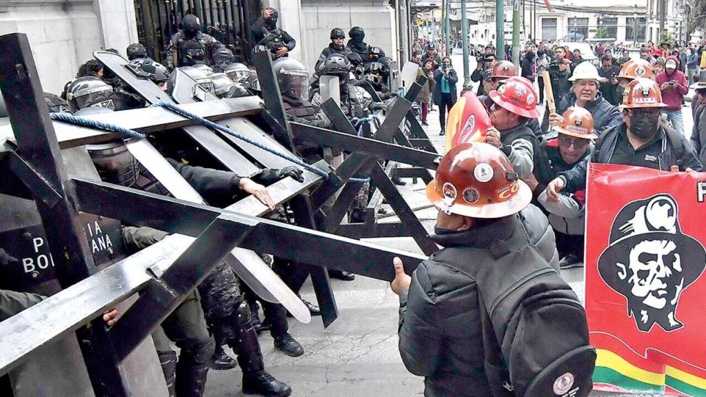 Gobierno respalda la ley antibloqueo y ratifica el respeto al derecho a la protesta