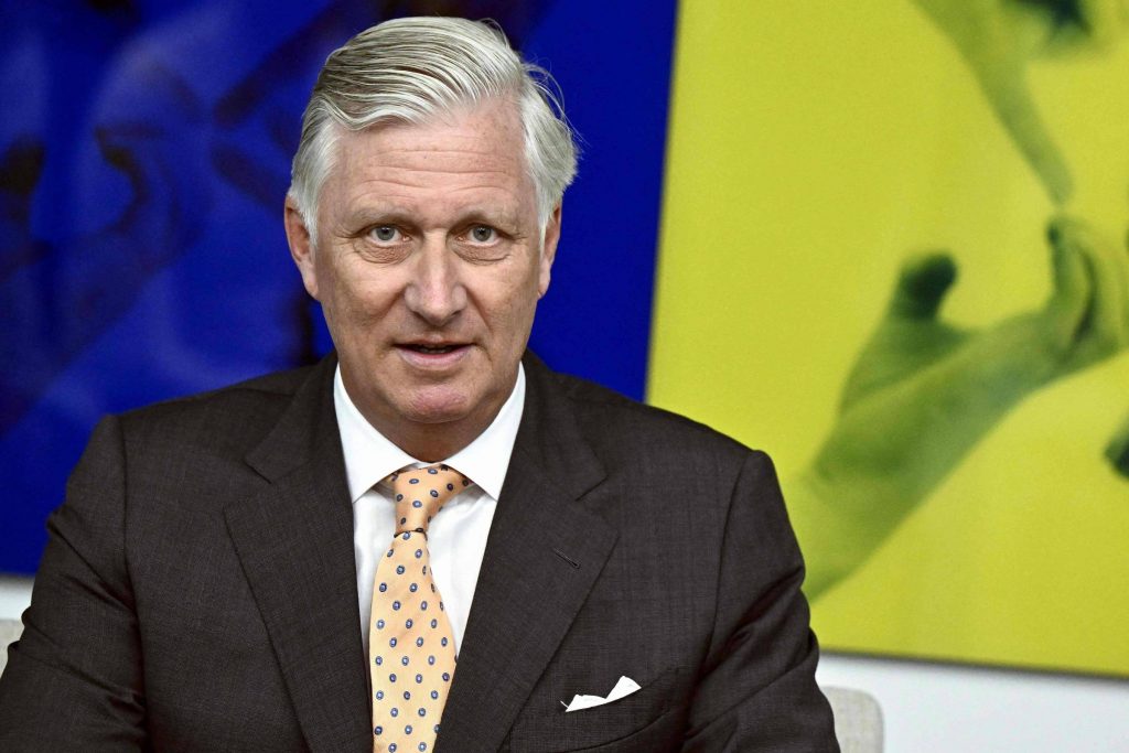 IA: Golpistas usan vídeos falsos de rei da Bélgica - 24/01/2026 - Tec