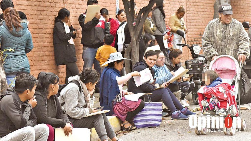 Inscripciones escolares arrancan hoy; los padres tienen hasta el viernes para registrar a sus hijos