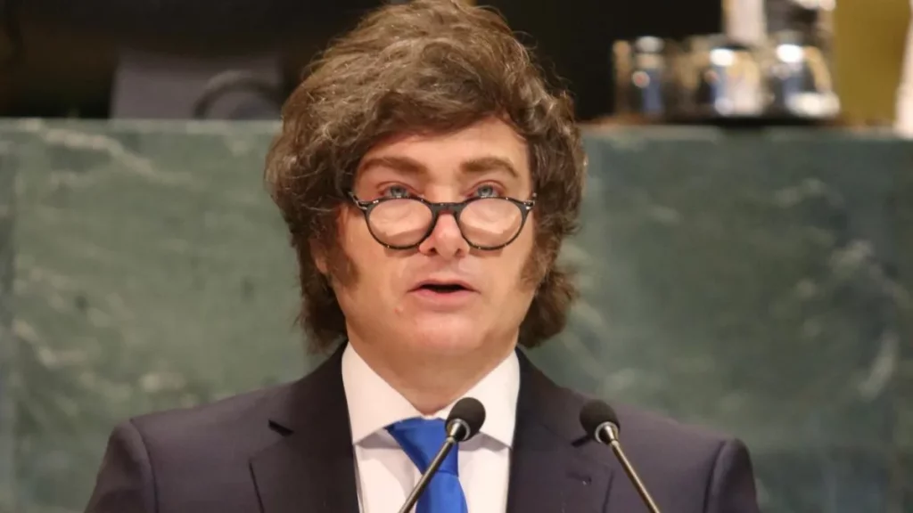 Javier Milei acelerará la apertura comercial y la motosierra avanza sobre las regulaciones