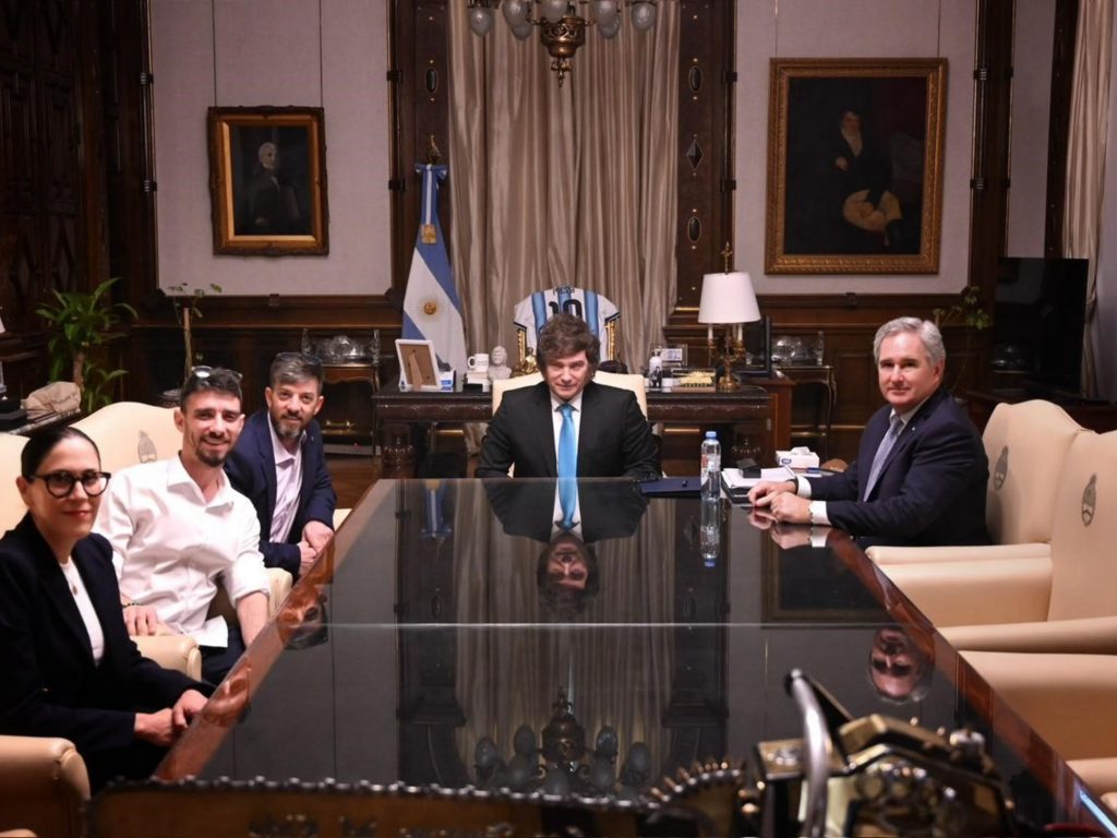 Javier Milei recibió a dos rehenes liberados por Hamas que son de origen argentino
