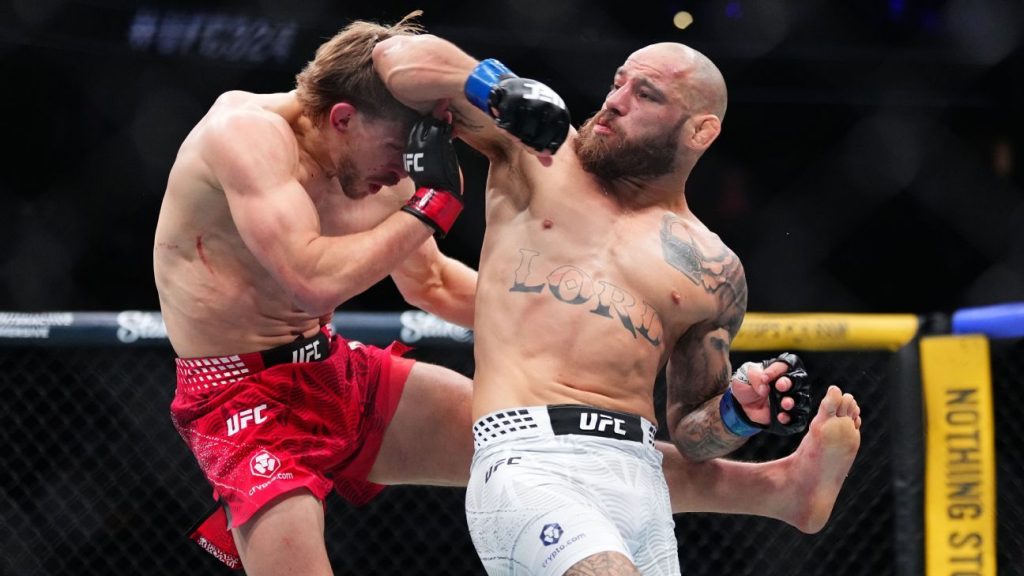 Jean Silva 'sobe nas costas' de Arnold Allen, vence no UFC 324 y vai às lágrimas com volta por cima: 'Eu amo isso aqui, p***'