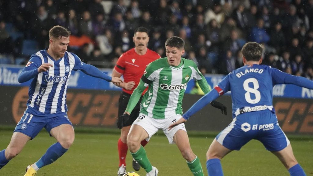 LALIGA EA DEPORTES | El Alavés recupera el pulso ante un pobre Betis