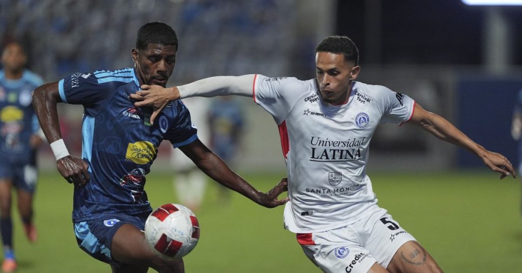 LPF Torneo Apertura 2026 Resultado| CD Universitario le da la primera lección de la campaña al Veraguas United - LPF