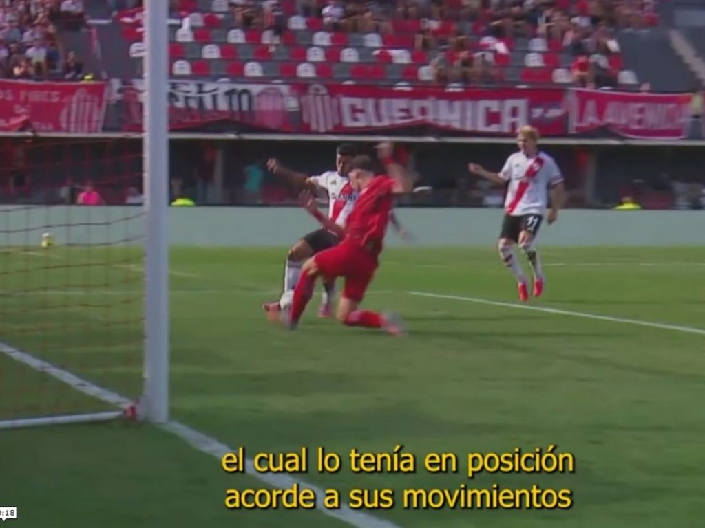 La AFA dio a conocer el audio del VAR de la polémica en Barracas Central vs River: "posición acorde" y "cuerpo por detrás"