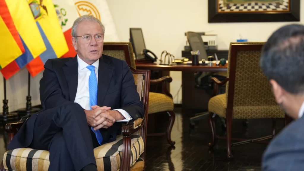 La Comunidad Andina se ofrece a mediar entre Colombia y Ecuador en su guerra comercial.