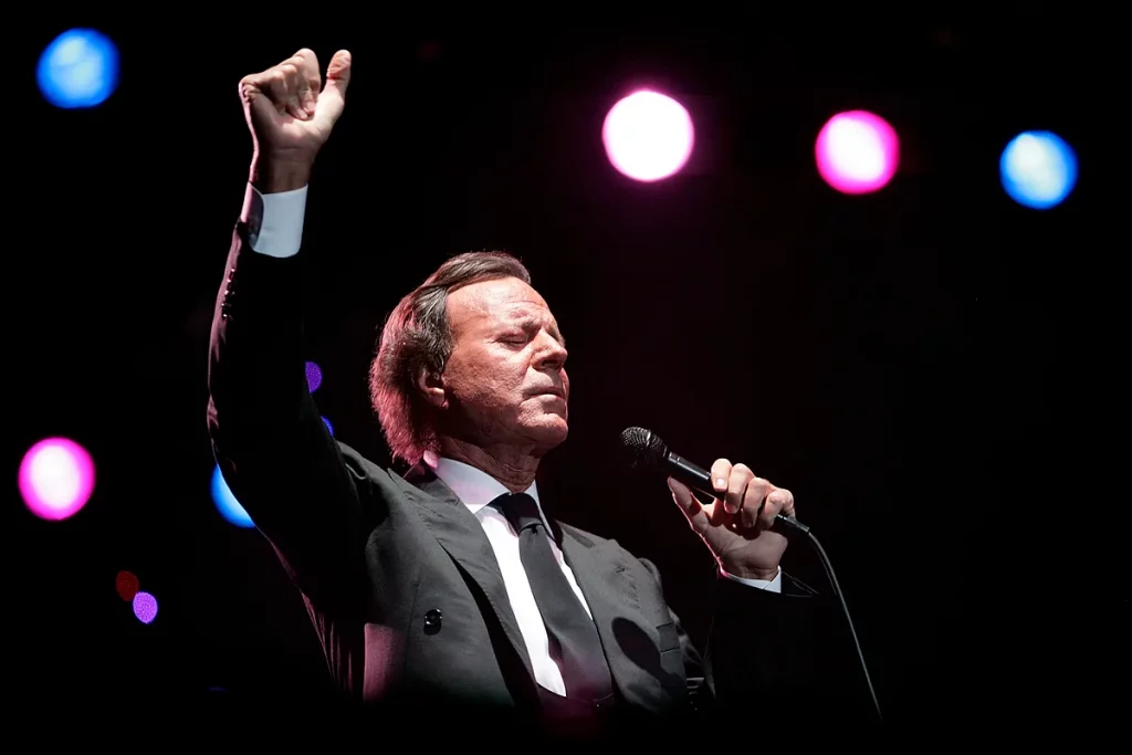 La Fiscalía de la Audiencia Nacional archiva la denuncia contra Julio Iglesias por falta de competencia de la Justicia española La Fiscalía de la Audiencia Nacional archiva la denuncia contra Julio Iglesias por falta de competencia de la Justicia española