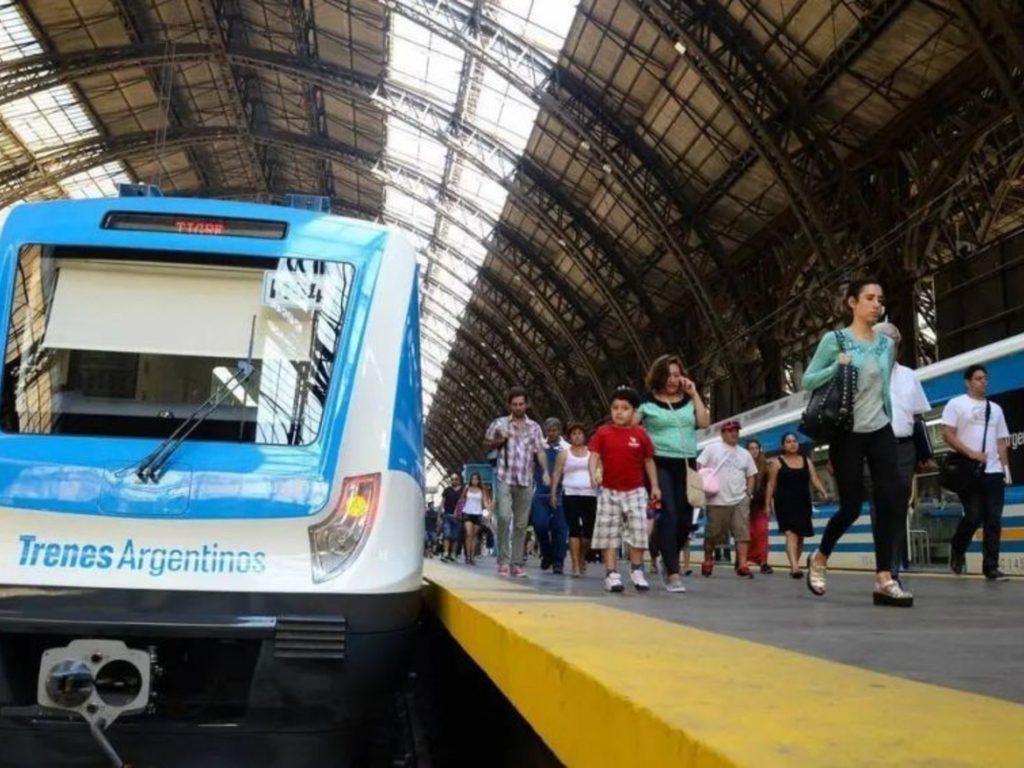 La Fraternidad amenaza con un paro de trenes para el jueves si no consigue mejoras salariales La Fraternidad amenaza con un paro de trenes para el jueves si no consigue mejoras salariales