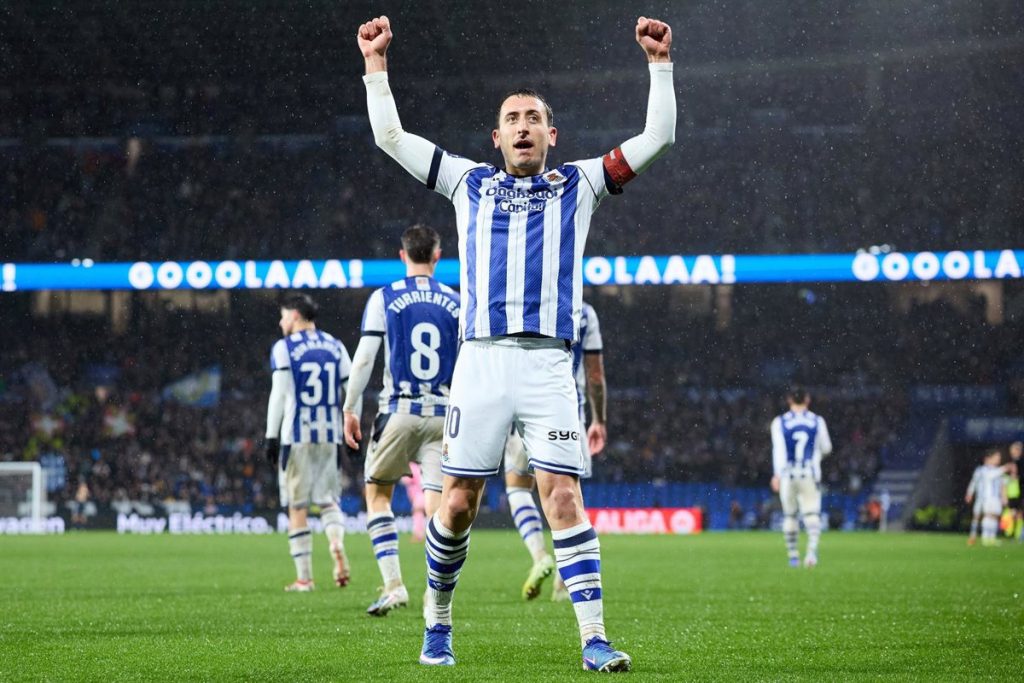 La Real sigue con la flecha hacia arriba y el Alavés sale del descenso La Real sigue con la flecha hacia arriba y el Alavés sale del descenso