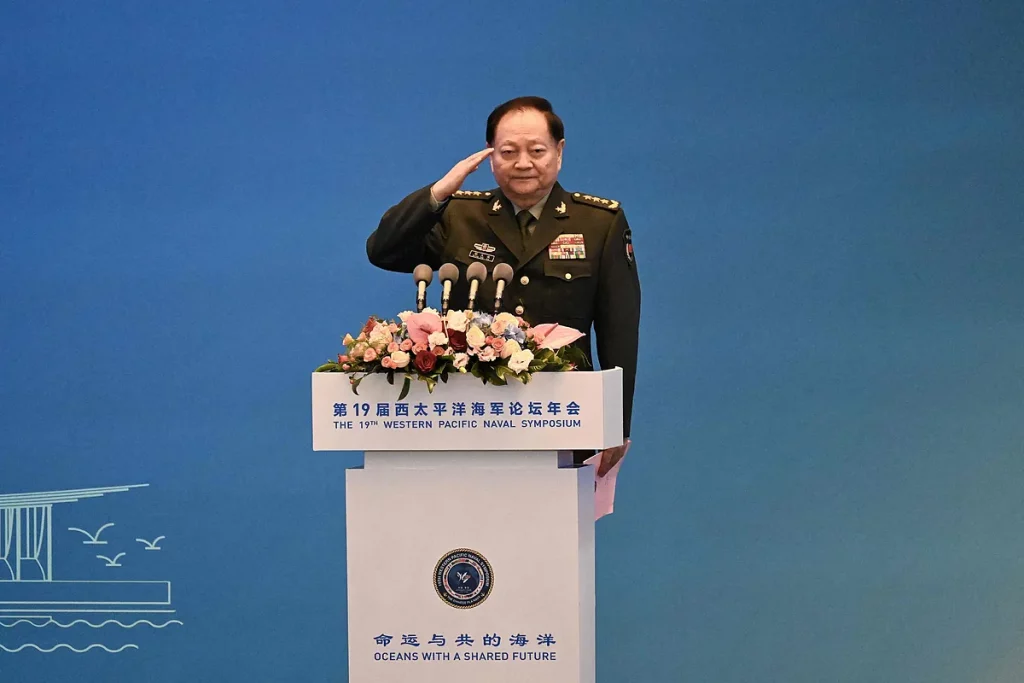 La caida del "corrupto" general Zhang, el último veterano de guerra que eclipsaba el control absoluto de Xi Jinping La caida del "corrupto" general Zhang, el último veterano de guerra que eclipsaba el control absoluto de Xi Jinping