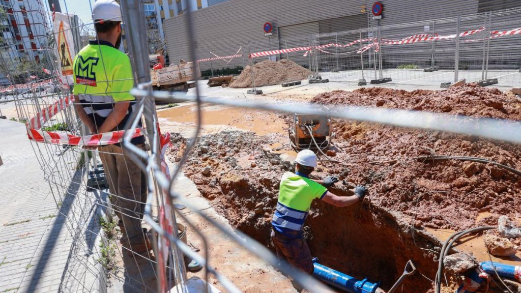 La economía crece un 2,8% en el 2025 por el impulso del consumo y la inversión