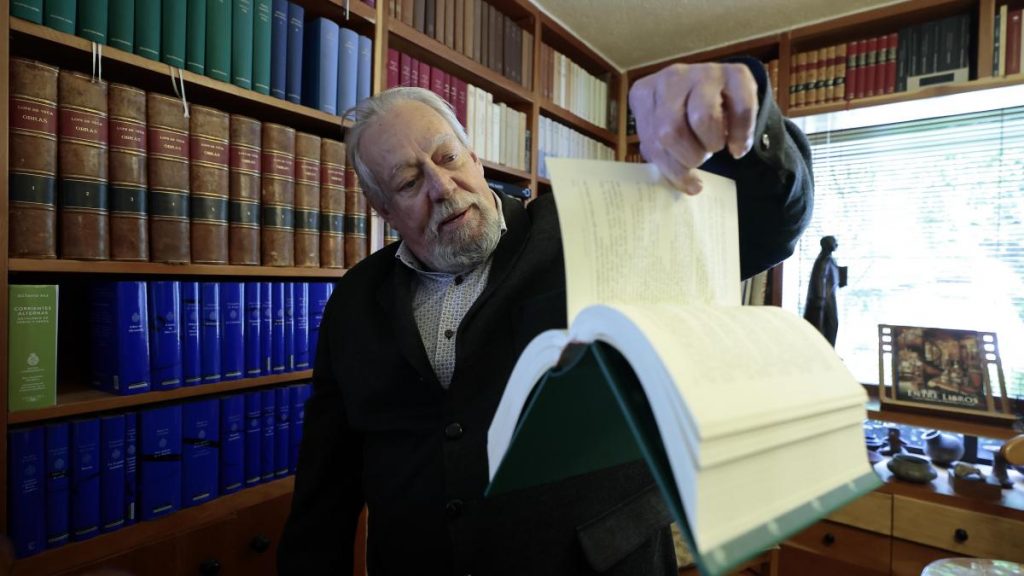 La elegante memoria de un premio Cervantes