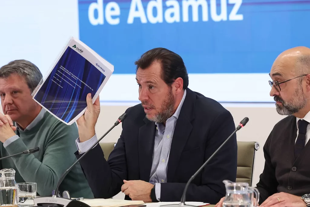 La investigación concentra ya toda la responsabilidad del accidente en Transportes y Adif