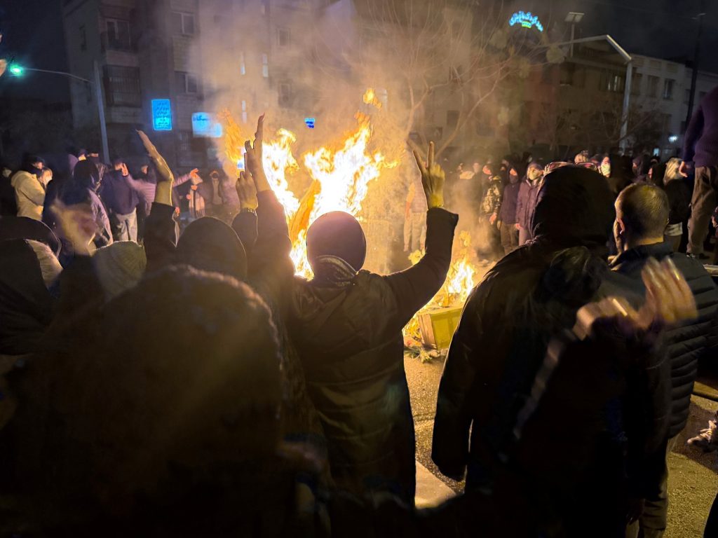 La lenta agonía de la teocracia iraní.