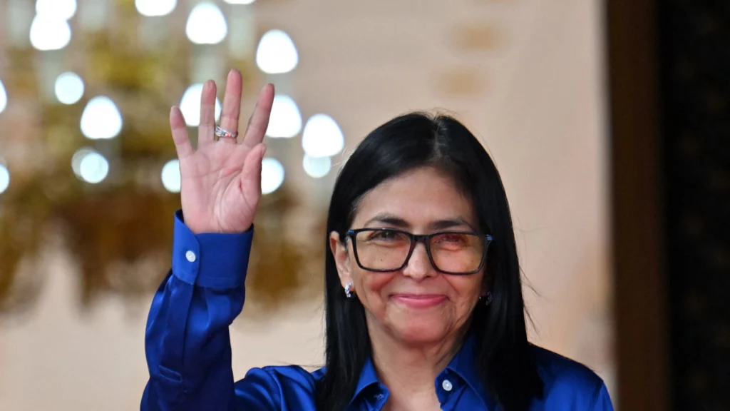 'La mano en el corazón'