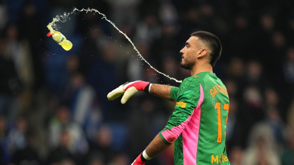 La rivalidad se desborda en Cornellà