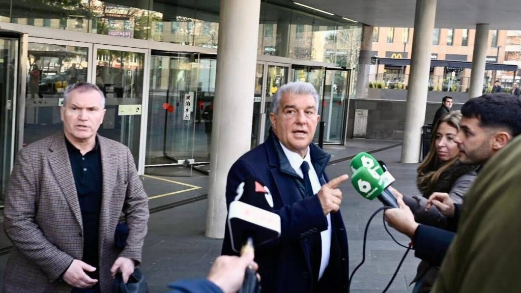 Laporta debe responder en el juzgado por usar "su credibilidad profesional" para "captar" inversores