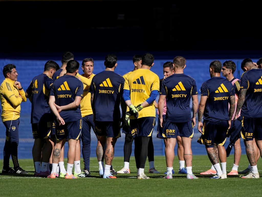 Las primeras salidas de los marginados de Boca :: Olé