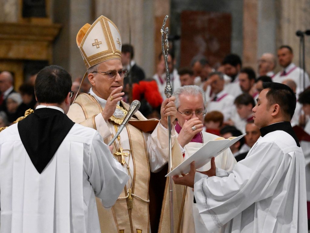 León XIV, entre la preocupación por el pueblo ucraniano y los aviones para viajar a la Argentina