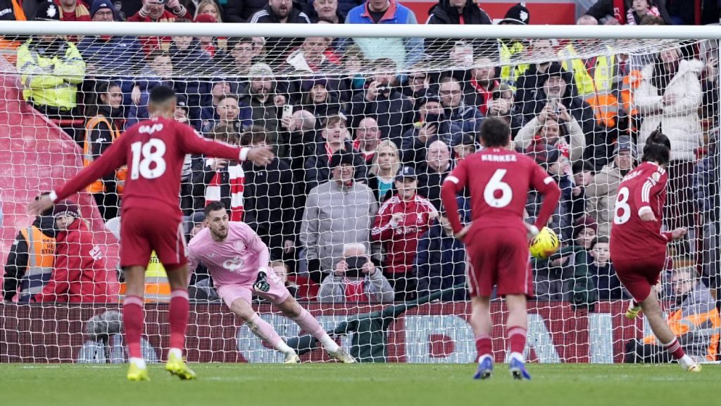 Liverpool 'amassa' o vicepresidente Burnley, más fica no empate con pena perdida y baja eficacia