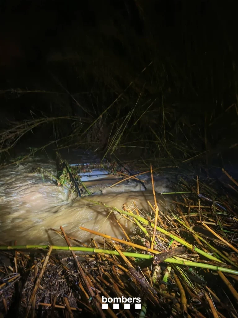 Localizan el cuerpo de un hombre en el interior de un vehículo en Gerona