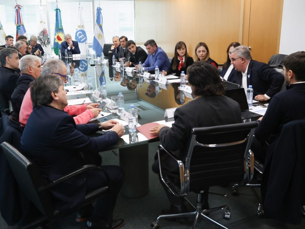 Los gobernadores vuelven a juntarse en el CFI y ponen el foco en los casi 4 puntos de recaudación que perderán por la reforma laboral.