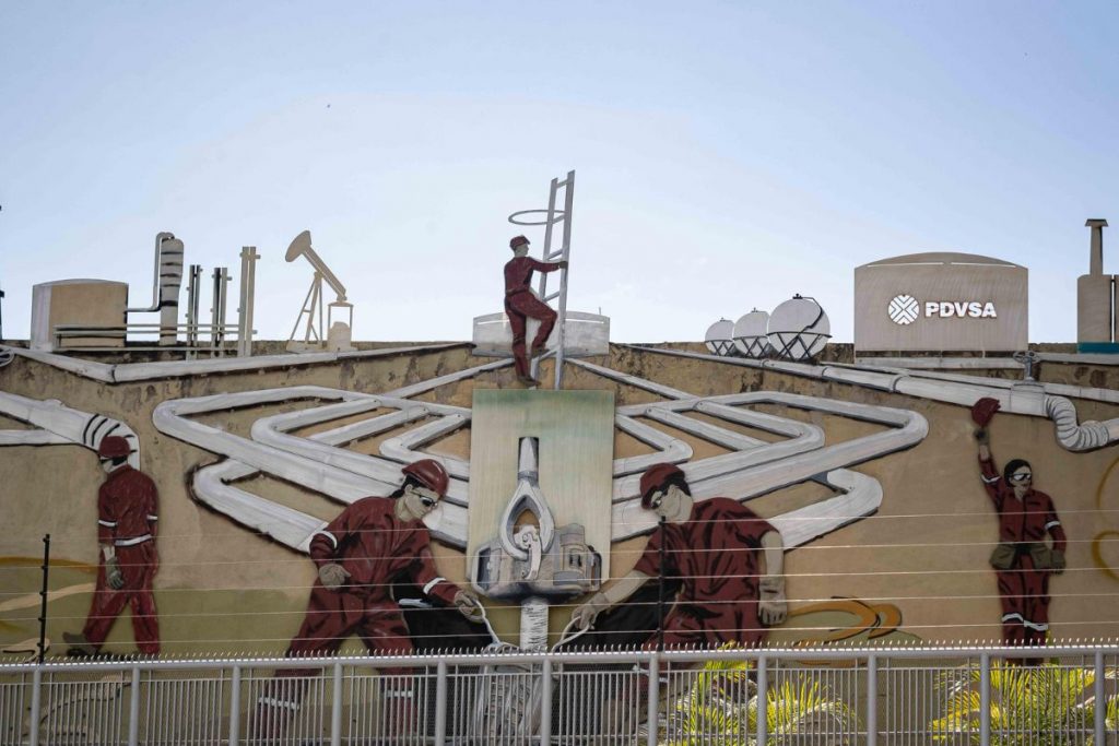 Los pros y contras de la industria petrolera venezolana en el escenario mundial