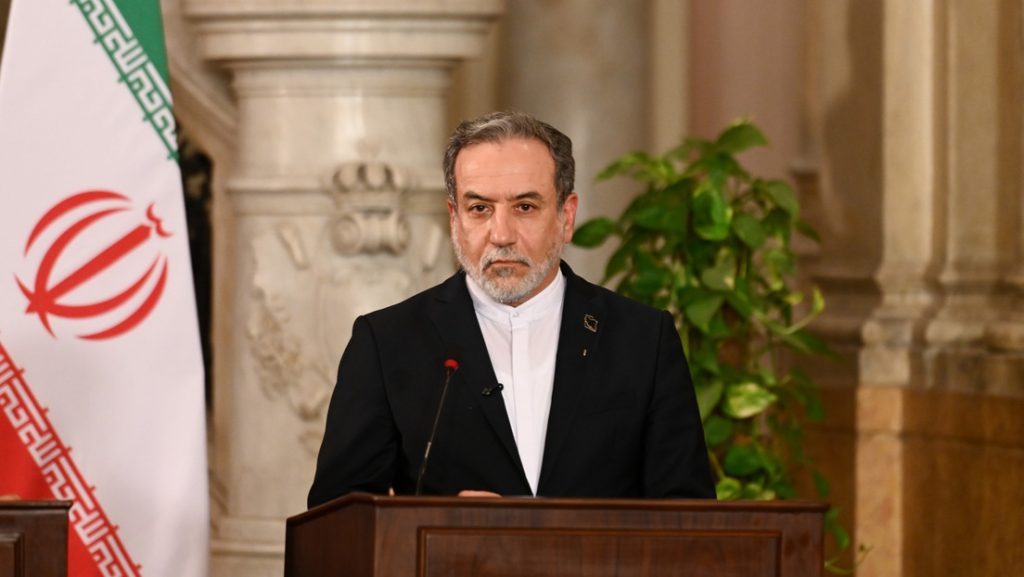 “Luchábamos contra terroristas”: Canciller iraní denuncia “complot israelí” en las protestas "Luchábamos contra terroristas": Canciller iraní denuncia "complot israelí" en las protestas