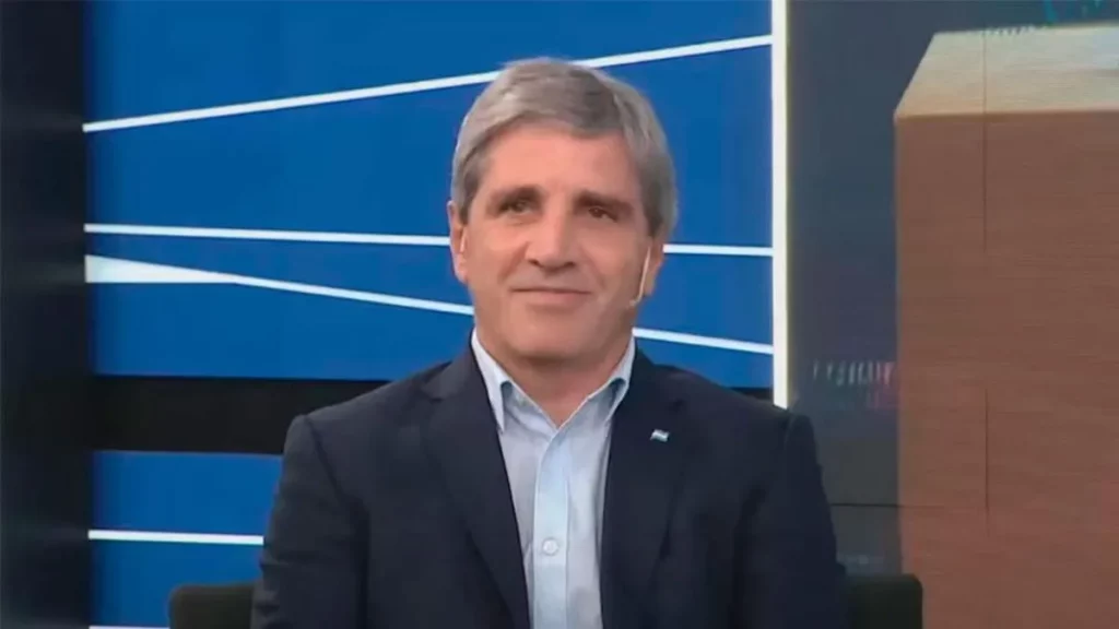 Luis Caputo observó la inflación mayorista más baja desde 2017 y destacó el programa económico