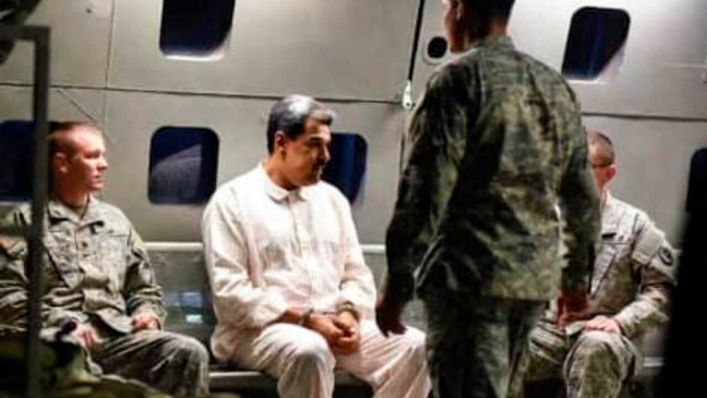 Maduro comparece ante la Justicia en EEUU; Los venezolanos se guardan con la incertidumbre de su futuro.