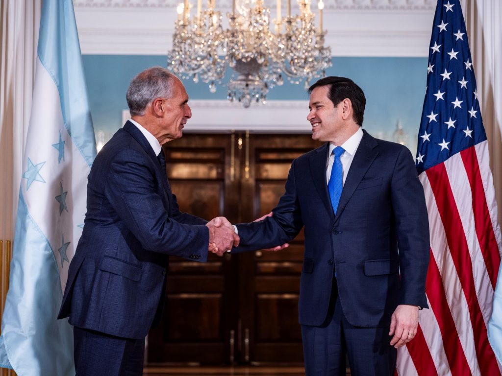 Marco Rubio recibio al presidente electo Nasry "Tito" Asfura tras su polémica victoria en Honduras