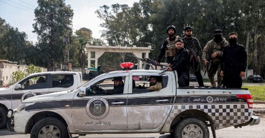 Más de 134.000 desplazados en Siria por choques entre gobierno y kurdos - Mundo