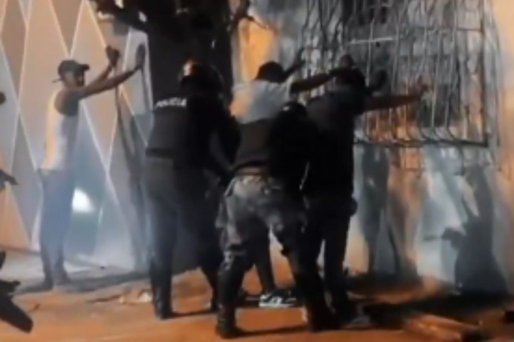 Más de 14 aprehendidos deja el operativo Apolo 4 en Guayaquil este jueves 29 de enero Más de 14 aprehendidos deja el operativo Apolo 4 en Guayaquil este jueves 29 de enero