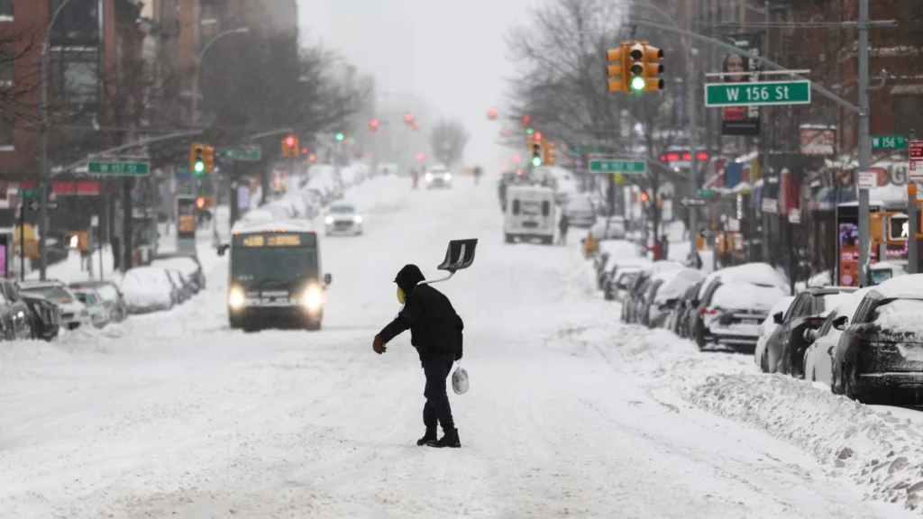 Megatormenta invernal causa al menos 21 muertes en Estados Unidos y cortes de energía Megatormenta invernal causa al menos 21 muertes en Estados Unidos y cortes de energía