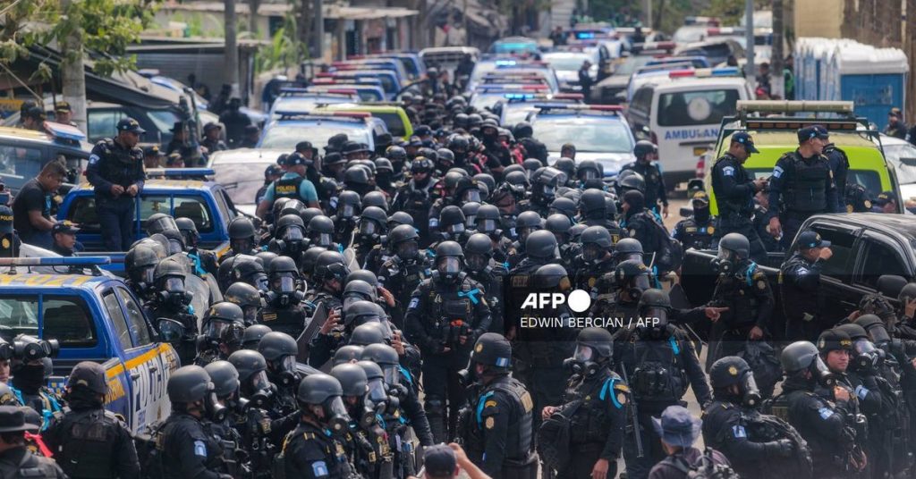 Militares guatemaltecos inician operaciones contra pandillas bajo el estado de sitio - Centroamérica