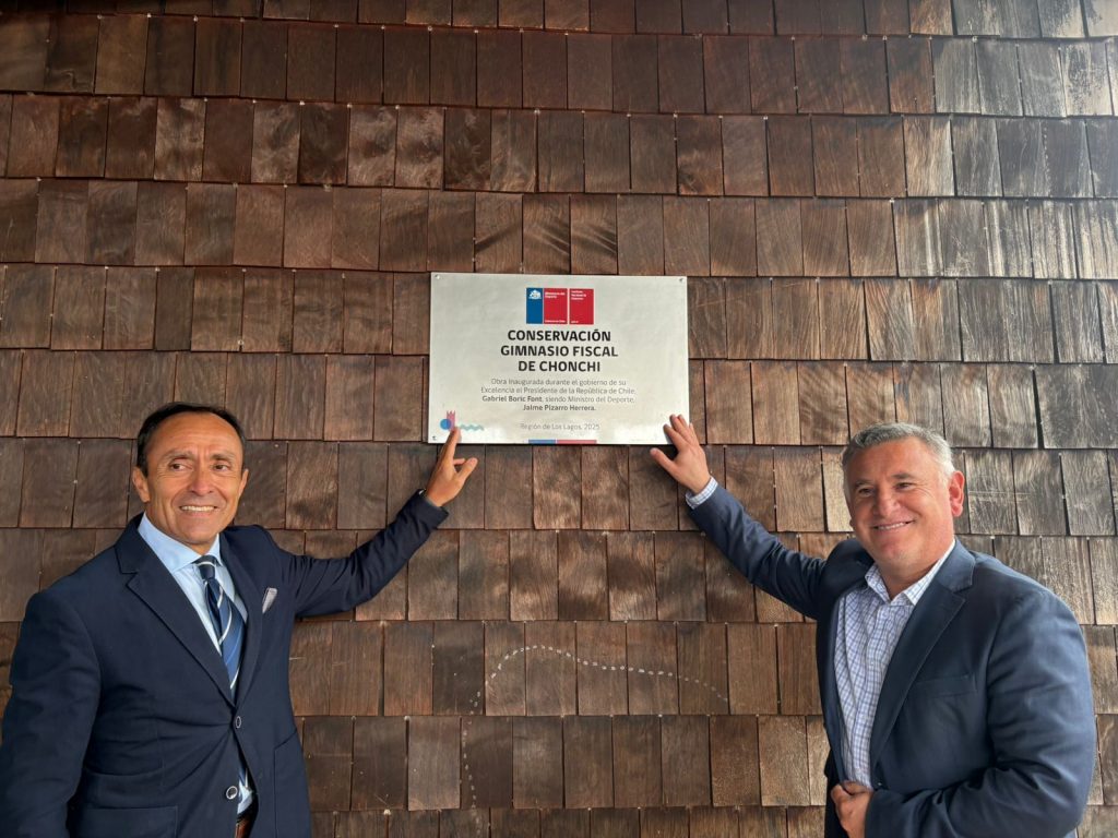 Ministro del Deporte, inauguró reposición de Gimnasio