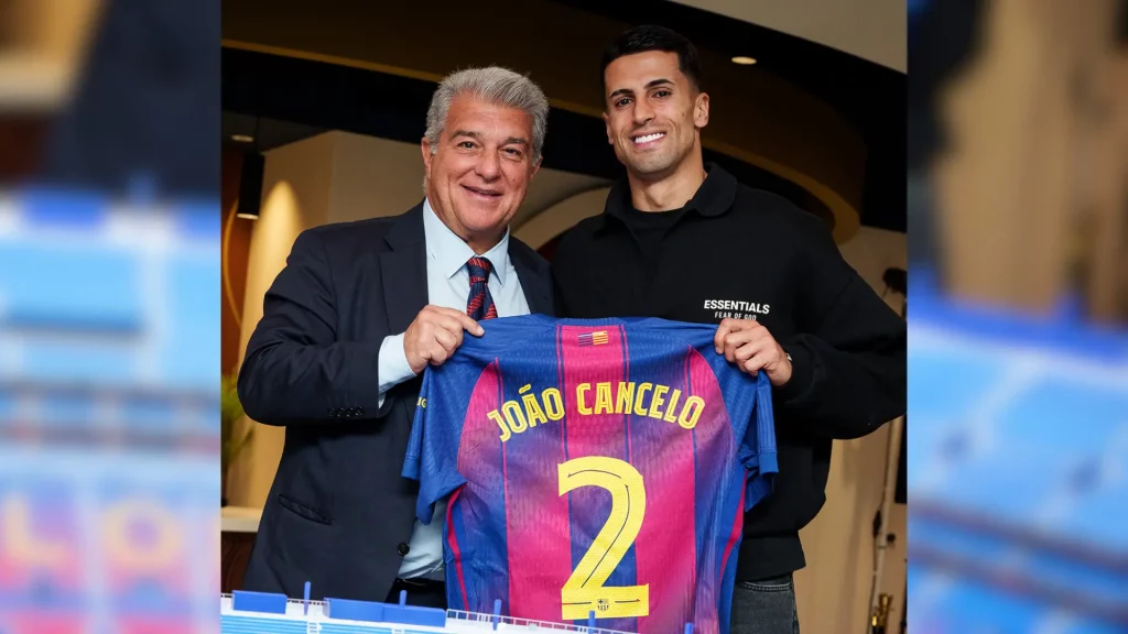 "Mis ídolos, Dani Alves y Ronaldinho"