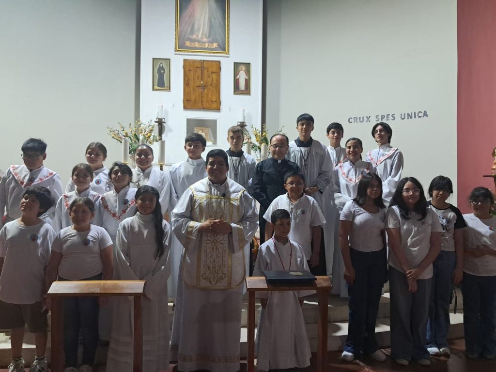 Monaguillos del Decanato de Rancagua vivieron jornada de encuentro Monaguillos del Decanato de Rancagua vivieron jornada de encuentro