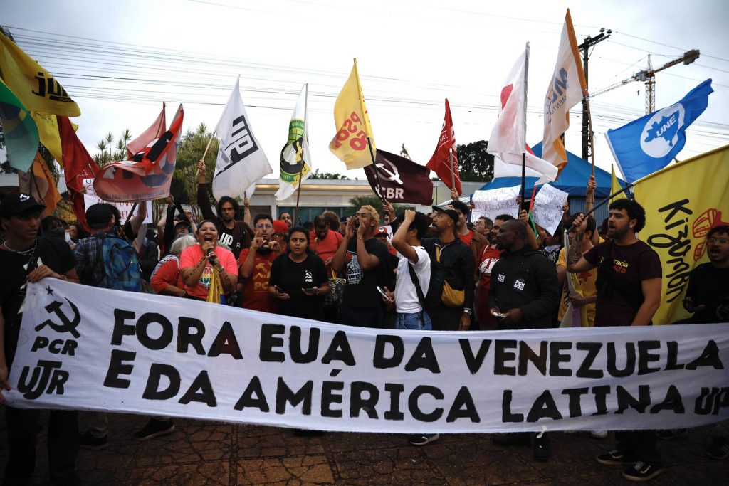 Movimentos de esquerda fazem plenária pró-Venezuela - 16/01/2026 - Painel
