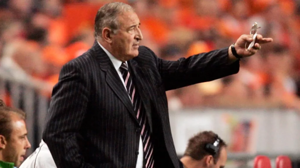 Muere Dimitar Penev, leyenda del fútbol búlgaro, a los 80 años