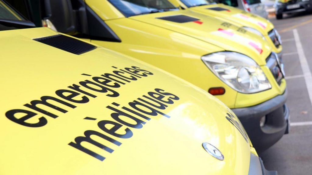 Muere un automovilista en un choque contra un camión en la Ronda Litoral de Barcelona