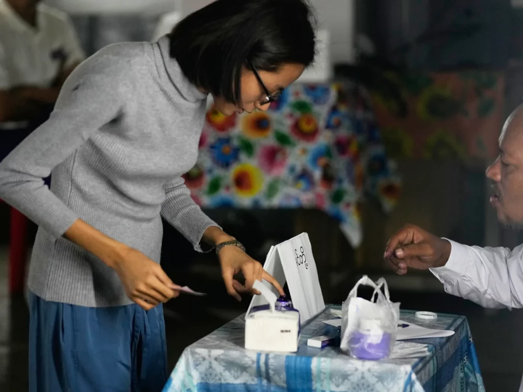 Myanmar celebra la última ronda electoral y el partido respaldado por el ejército está listo para ganar | Noticias de la ASEAN Myanmar celebra la última ronda electoral y el partido respaldado por el ejército está listo para ganar | Noticias de la ASEAN