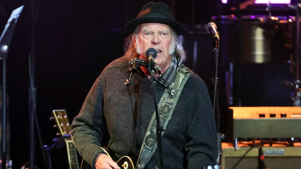 Neil Young ofrece a los groenlandeses acceso gratuito a su colección de música y películas tras la amenaza de Donald Trump. Neil Young ofrece a los groenlandeses acceso gratuito a su colección de música y películas tras la amenaza de Donald Trump.