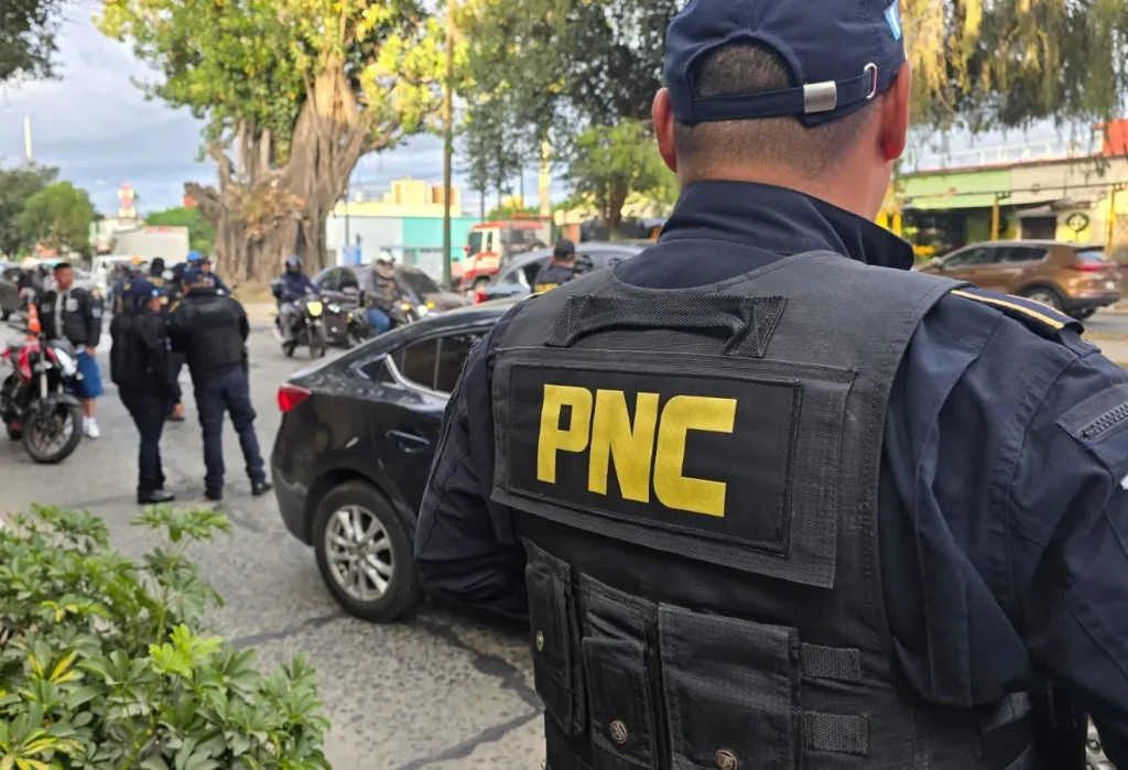PNC mantiene cierres vehiculares en distintos puntos de la ciudad PNC mantiene cierres vehiculares en distintos puntos de la ciudad