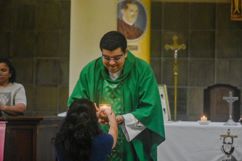 Padre Erick Ramos reflexiona que la iglesia es una sola con diversidad