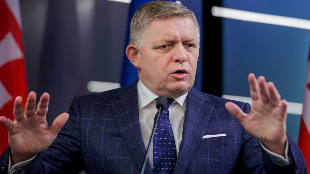 País de la OTAN arremete contra la “descabellada” burocracia de Bruselas País de la OTAN arremete contra la "descabellada" burocracia de Bruselas