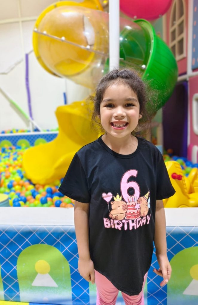 Párvulos chilenos viajarán a Inglaterra para visitar centro espacial y recorrer Londres, con La Araucanía entre las regiones premiadas.