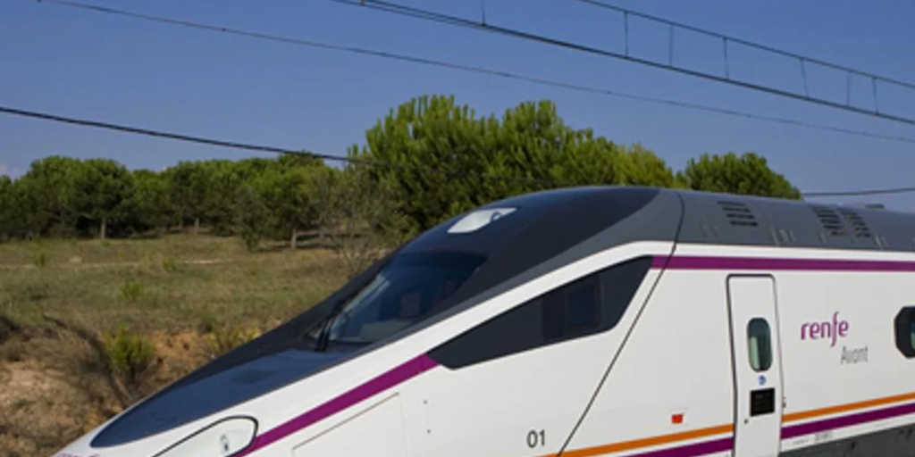 Pasajeros atrapados más de una hora con ultras borrachos. Pasajeros atrapados más de una hora con ultras borrachos.